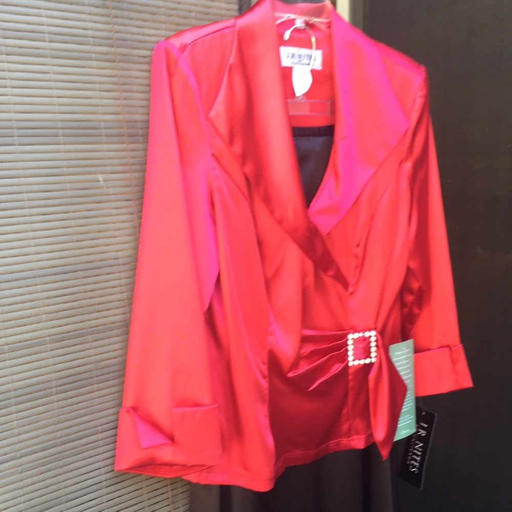 NWT Sz 12 Satiny jacket top  with Long Skirt